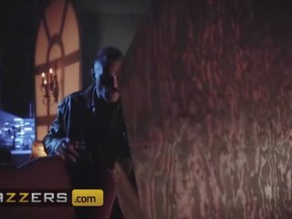 Provoserende asiatisk vampyr kendra spade craves pecker i halloween parodi x karakter video movs
