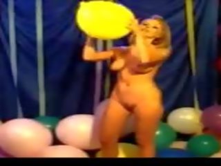 Jennifer avalon - spoglio palloncino babes 3, sporco video 68
