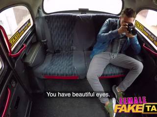 Hembra falso taxi stupendous joder y facial acabado thereafter provocativo espalda asiento fotos
