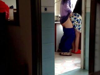 Chinese MILF in the Kitchen to produce Mp4, adult video 1d