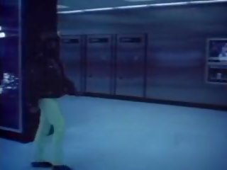 Midnight Hustle 1975: American adult clip vid 6c
