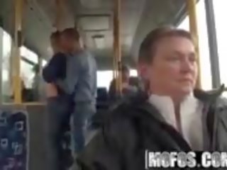 Lindsey olsen - ass-fucked na the publiczne autobus - mofos.