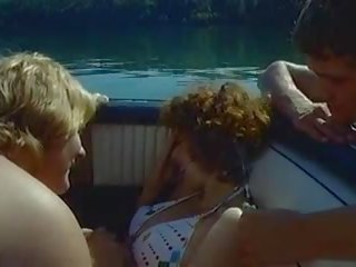 Julia 1974: američanke & velika prsi seks posnetek c2