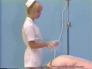 Кеті дає клізма і страпон, безкоштовно фалоімітатор секс кліп 16