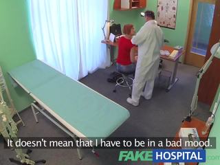 Fakehospital viliojantis raudonplaukiai valia padaryti kas už a sergantis pastaba į gauti nuo darbas